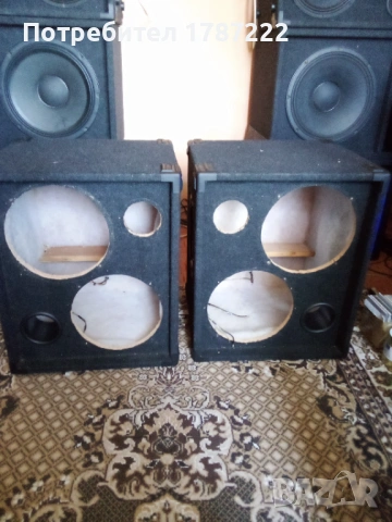 Кутии за тонколони.
