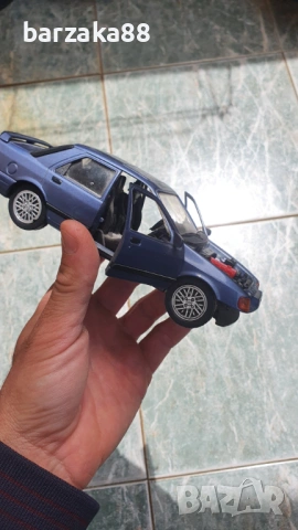 Mercedes Benz 1:18 и Ford Sierra 1:25, снимка 15 - Колекции - 54539252