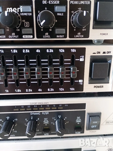 Продавам Behringer FBQ1502HD Ultragraph Pro – Професионален 2x15 Band Graphic EQ, снимка 8 - Еквалайзери - 54836825