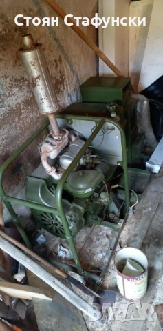 Генератор за ток, така  съм го наследил,пали и работи  безупречно