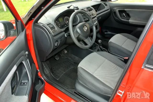 * Регистриран * Skoda Fabia 1.2i *Климатик* Евро 5B, снимка 15 - Автомобили и джипове - 55658825