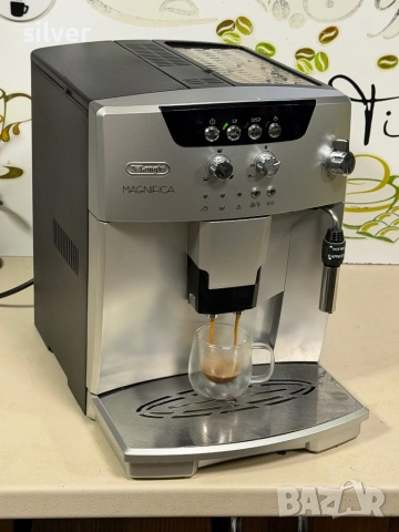 Кафемашина кафе автомат delonghi magnifica с гаранция, снимка 3 - Кафемашини - 54724593