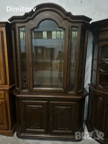 Масивна дъбова витрина