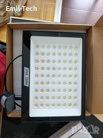 Външен LED прожектор ICRGB 200W със сензор за движение и дистанционно, снимка 7 - Прожектори - 54916854