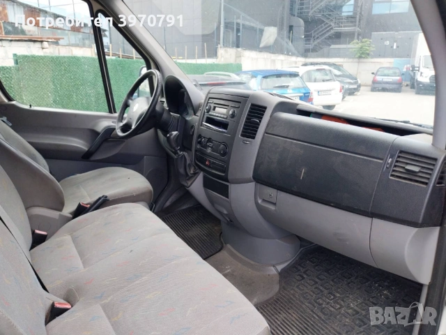 VW Crafter, снимка 11 - Бусове и автобуси - 54878350