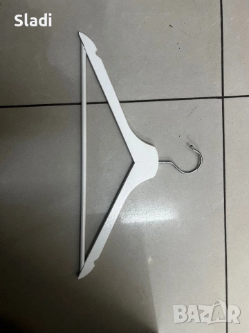 Закачалки, държачи, снимка 2 - Стелажи и щандове - 54076161