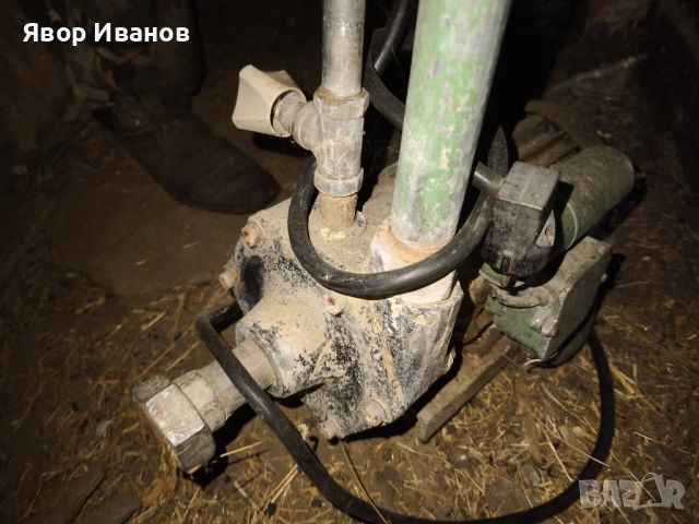 Продавам електрическа помпа за изпомпване на вода, отремонтиран електродвигател, снимка 2 - Градински инструменти - 54493395
