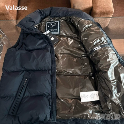 С етикет 19V69 Versace оригинален черен спортен елек/грейка S , снимка 3 - Спортни дрехи, екипи - 54712997