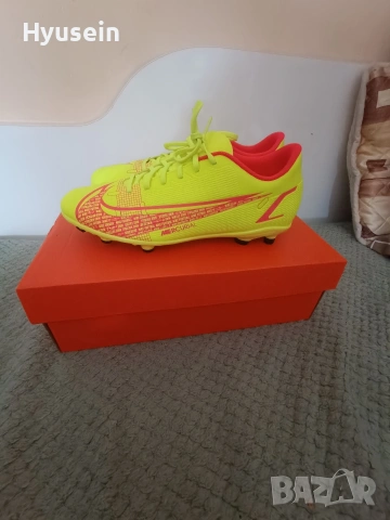 Nike Mercurial Vapor 14 Club в отлично състояние , снимка 2 - Футбол - 55219920