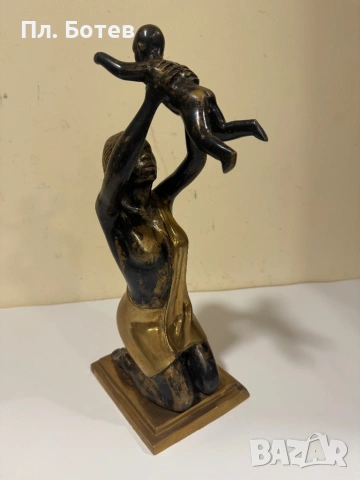 Уникална бронзова фигура/статуя