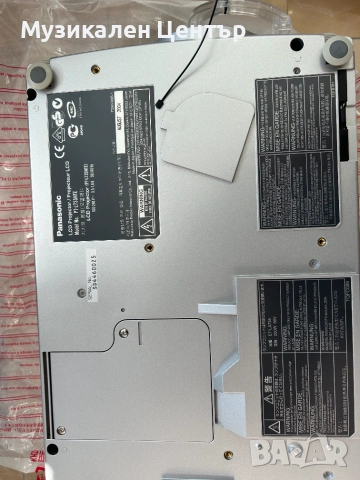 LCD Проектор Panasonic - PT L735NTE НОВО!!!, снимка 4 - Друга електроника - 55128238