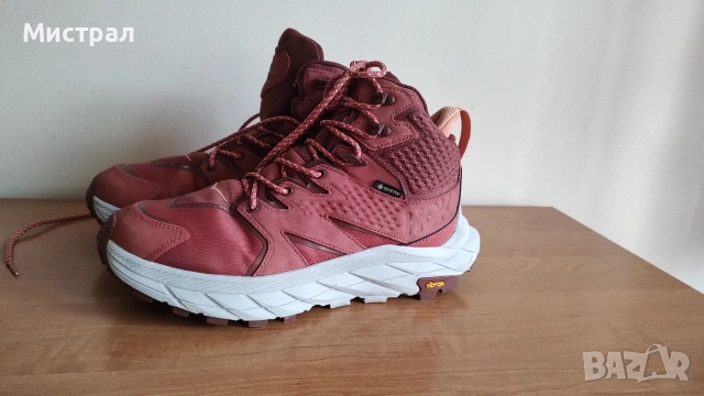 Перфектни туристически обувки Hoka, номер 40