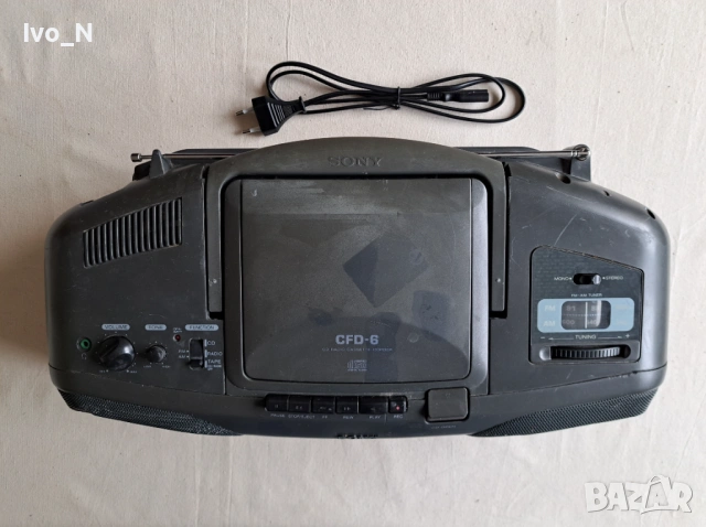 Радио Sony CFD-6., снимка 4 - Радиокасетофони, транзистори - 54427751