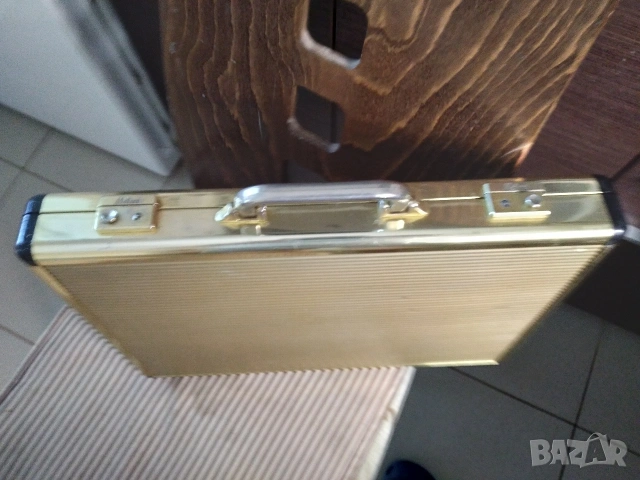 Метално, дипломатическо куфарче , снимка 4 - Куфари - 54986856