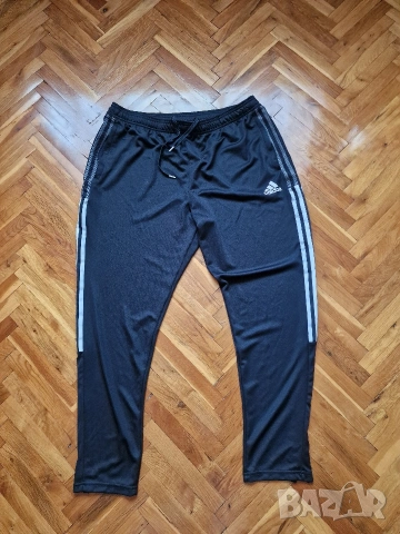Страхотно мъжко спортно долнище ADIDAS размер 2ХL 