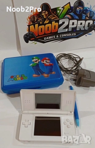 Nintendo DS Lite White + Super Mario Case + Charger