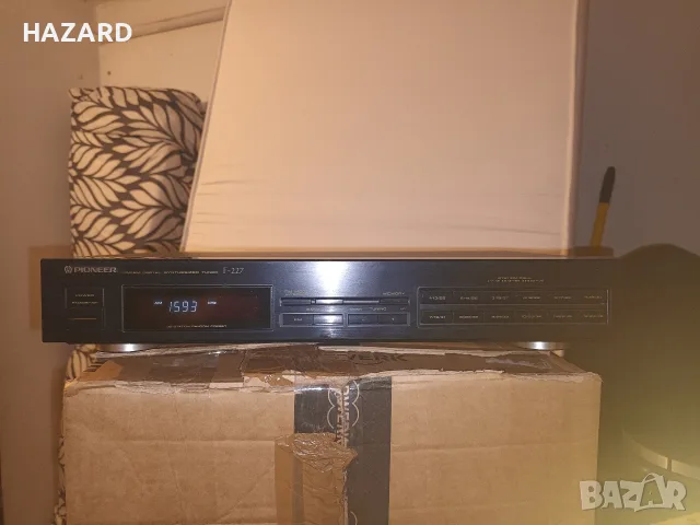 Pioneer tuner F-227