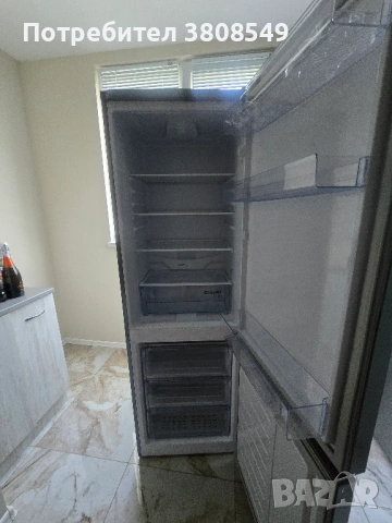 Хладилник сив с долен фризер BEKO, снимка 2 - Хладилници - 54869241