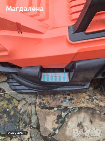 ел.косачка black+decker, снимка 3 - Селскостопанска техника - 55246973