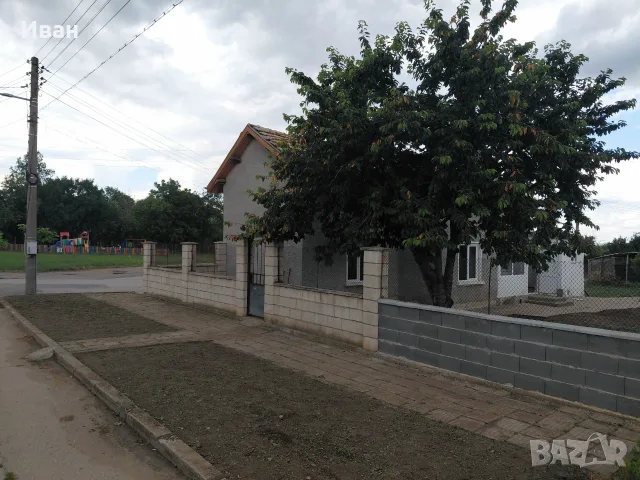 Продавам къща с.Царев брод, снимка 2 - Къщи - 52624623