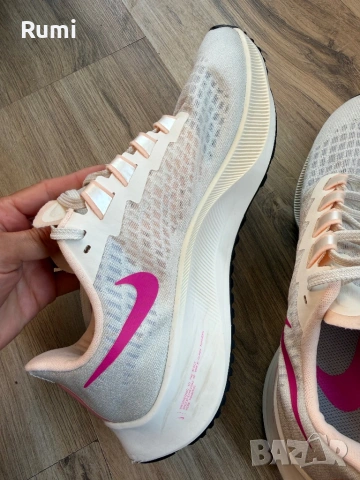 Оригинални дамски маратонки Nike Pegasus 37 ! 40 н, снимка 7 - Маратонки - 54656800