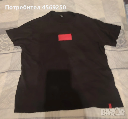 Черна памучна тениска Icono Couture с червено лого размер S, снимка 4 - Тениски - 54487605