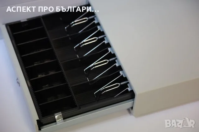 Касово чекмедже ( сейф ) за банкноти 36см х 36см х 10см, снимка 2 - Оборудване за магазин - 33079822