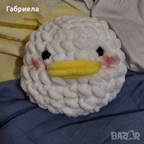 Малко плетено пухкаво патенце