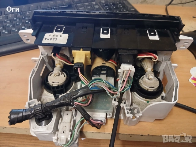 Панел климатик за Мазда Премаси 99-05г., снимка 2 - Части - 54154756