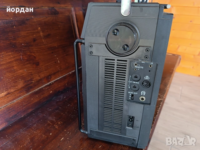 Касетофон Sharp, снимка 8 - Радиокасетофони, транзистори - 54319647