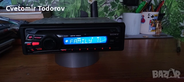 Авто Cd player Sony с аукс 