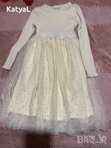 Бежова рокля H&M за момиче 134 -140 , снимка 2 - Детски рокли и поли - 54741159