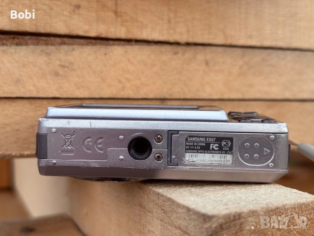 Samsung ES57 10.2MP Digital Camera, снимка 2 - Фотоапарати - 54647897