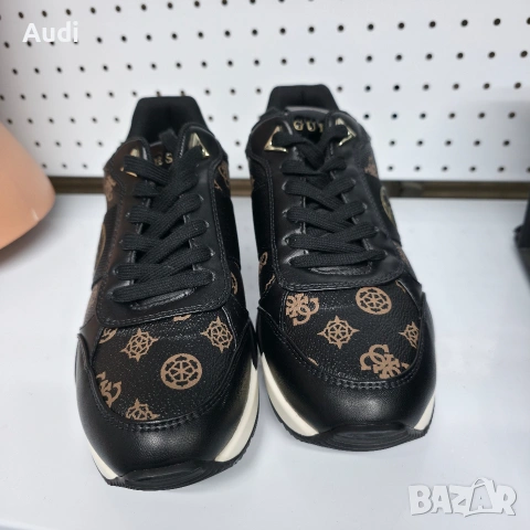 Guess Дамски Маратонки, снимка 4 - Дамски ежедневни обувки - 54623409