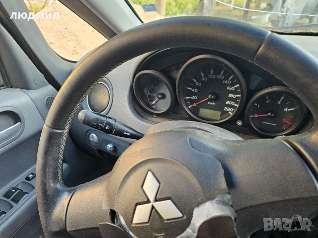 mitsubishi colt 1.5 2004, снимка 9 - Автомобили и джипове - 54647352