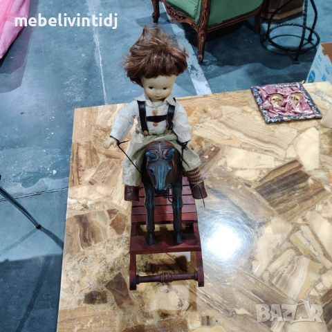 Ретро кукла с дървен люлеещ се кон, снимка 4 - Антикварни и старинни предмети - 53685204