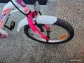 детски велосипед с помощни колела и 18" гуми, снимка 4
