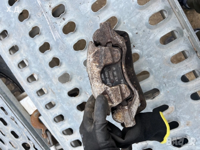 Преден десен спирачен апарат Мазда 6 2005г 2.0 бензин 147кс , снимка 2 - Части - 54060066