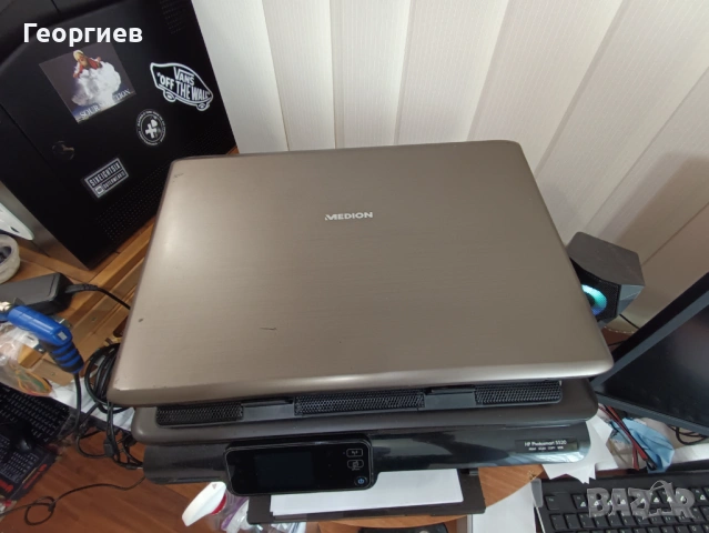 Лаптоп Medion Akoya E7225 / 17,3", снимка 8 - Лаптопи за дома - 54103790