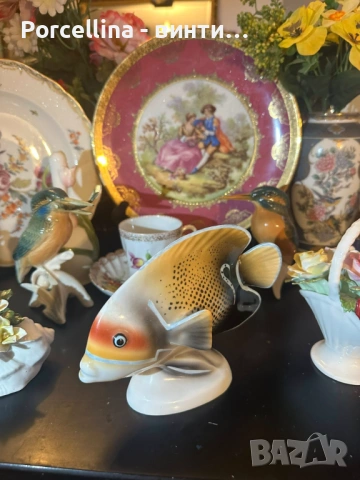 Hollohaza Hungary  Handpainted Porcelain Fish “ Рибата” , ръчно нарисувана декоративна рибка от 1960