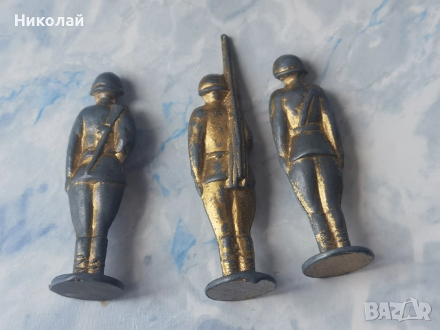 Лот 12 Броя Съветски Оловни Войничета, снимка 6 - Антикварни и старинни предмети - 54427209