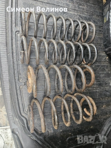 Пружини за Grand Cherokee wj 4.7 Quadra drive, снимка 2 - Части - 54417031