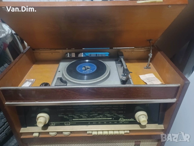 Ретро радио Ригонда с вграден магнетофон !, снимка 3 - Радиокасетофони, транзистори - 54025452