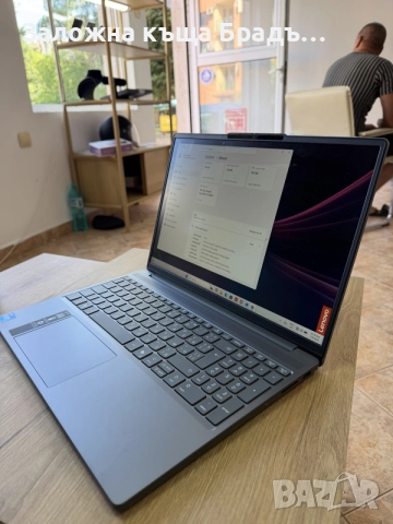 Лаптоп Lenovo IdeaPad Slim 3, снимка 3 - Лаптопи за работа - 55216850