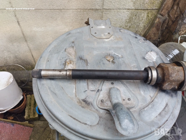 Полуоска за Пежо 307 2.0 HDI, снимка 2 - Части - 54245098