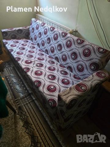 Продавам диван със функция за сън.