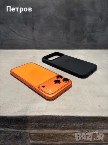 КАТО ЧИСТО НОВ Iphone 17 Pro Max Orange + Apple калъф