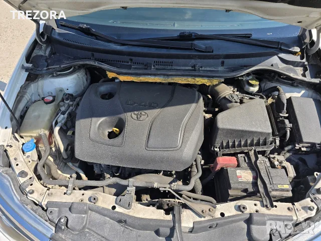 Toyota Auris 1.4 D4D-Facelift 🇮🇹, снимка 14 - Автомобили и джипове - 55606265