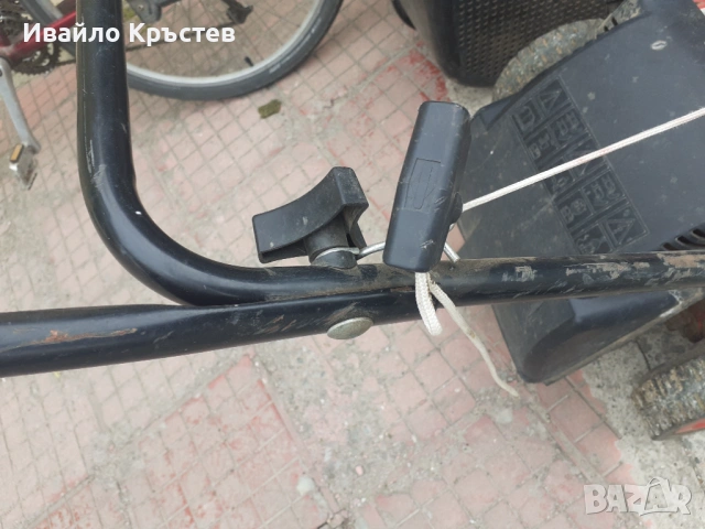Продавам бензинова косачка , снимка 3 - Градинска техника - 54367193