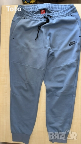 Оригинален панталон Nike Tech Fleece, размер L (Светлосин), снимка 2 - Спортни дрехи, екипи - 55616967